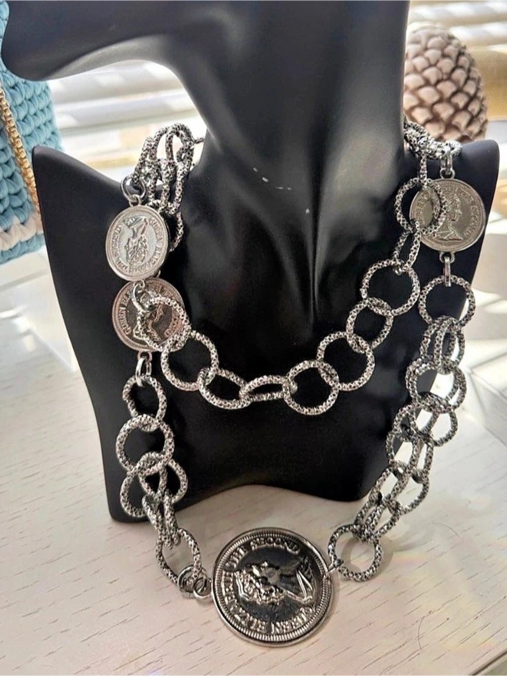 Coin Pendant Necklace/ Silver Necklace/Chunky Necklace